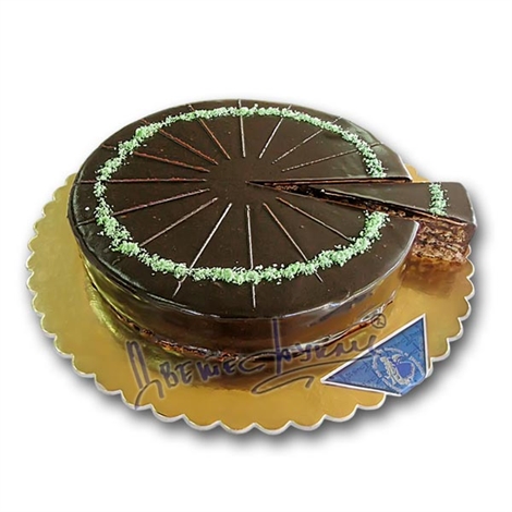 Гараш - Шоколадова торта с орехови платки 